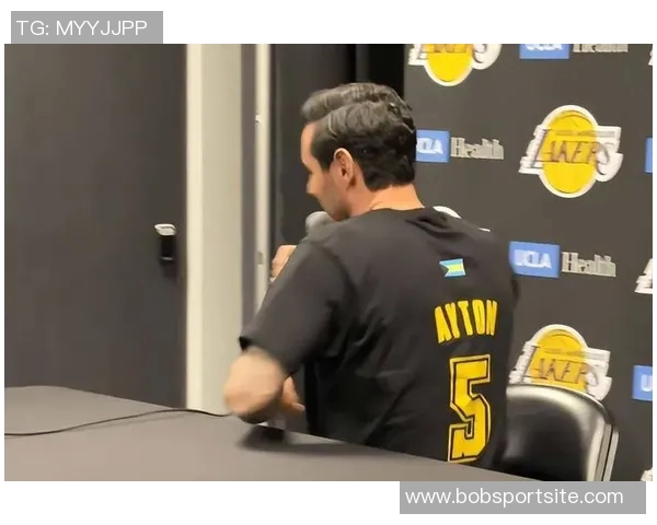 詹姆斯缺阵湖人急需艾顿挺身而出助力球队重振士气