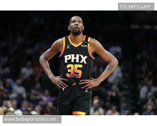 乌度卡强调杜兰特在年轻球队中应更积极发声以引领队友成长