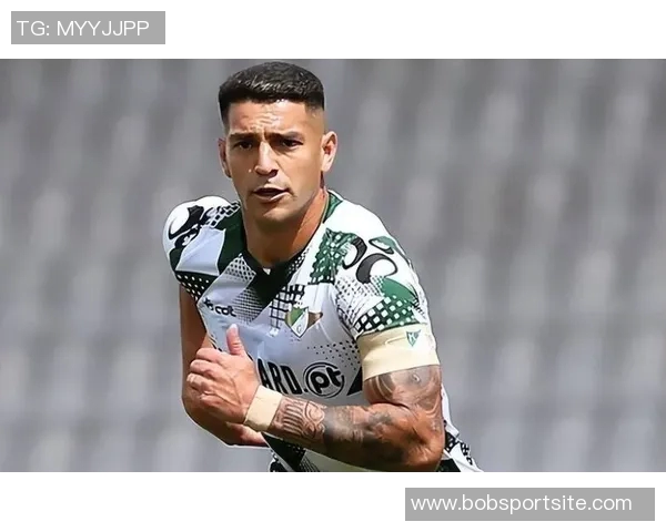 小川航基期待在与巴西队的较量中把握有限机会实现进球梦想