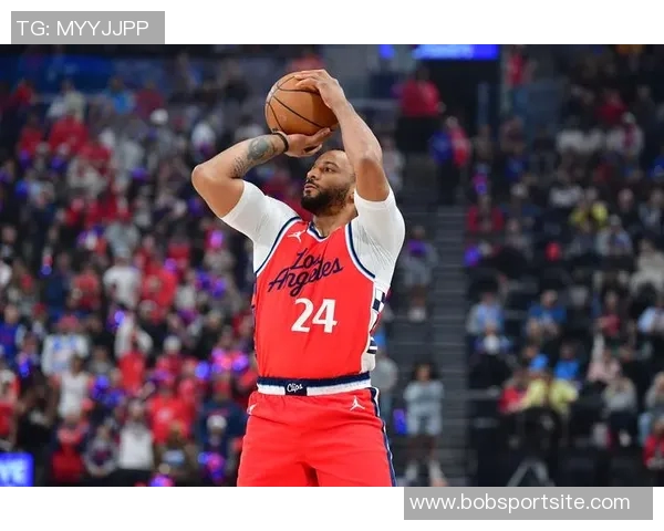 拉拉维亚解析卢卡领导魅力让人自发追随的深厚影响力