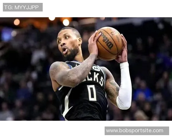 利拉德兼任球员与主帅开拓者新模式引发球迷热议现代篮球的未来方向 利拉德兼任球员与主帅开拓者新模式引发球迷热议现代篮球的未来方向